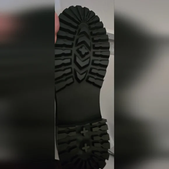 **NEW** Women's (Sz 7) Saviah Chunky Sole Pull-On Chelsea Boot, Brown - Picture 3 of 3